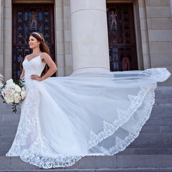 Wedding dress - Picture 3 of 4